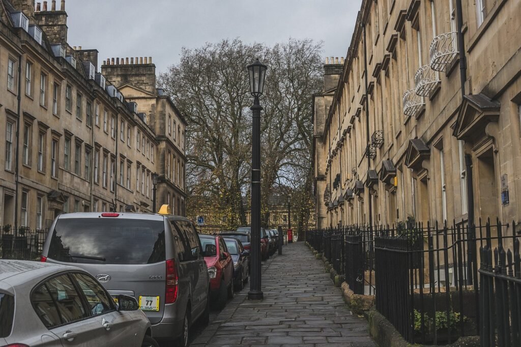 How Much Does a Short Lease Devalue a Property?